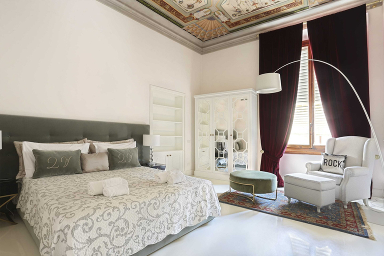 Room 4, Luxury Apartment in Central Florence, Florence