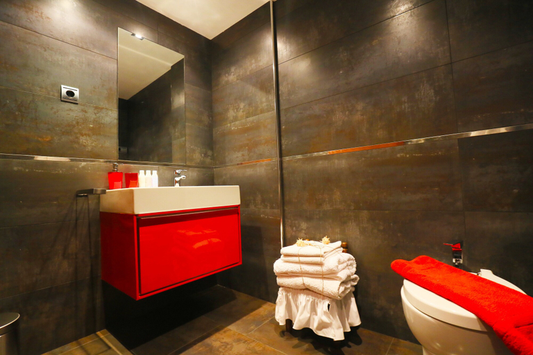 Bathroom 4, Apartamentos la Torre, Tarragona