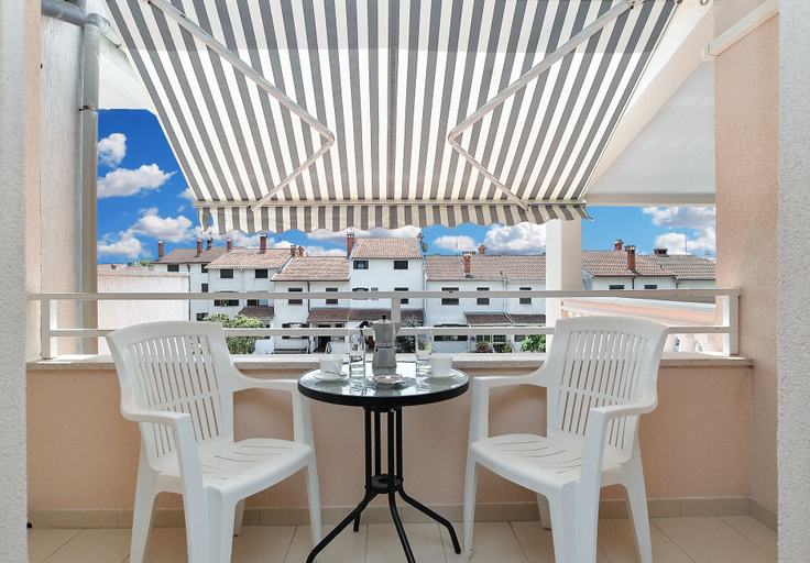 Food & Drinks 4, Apartment 43, Pula