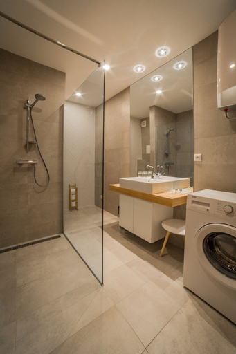 Bathroom 5, Hotel Dolphin, Senec