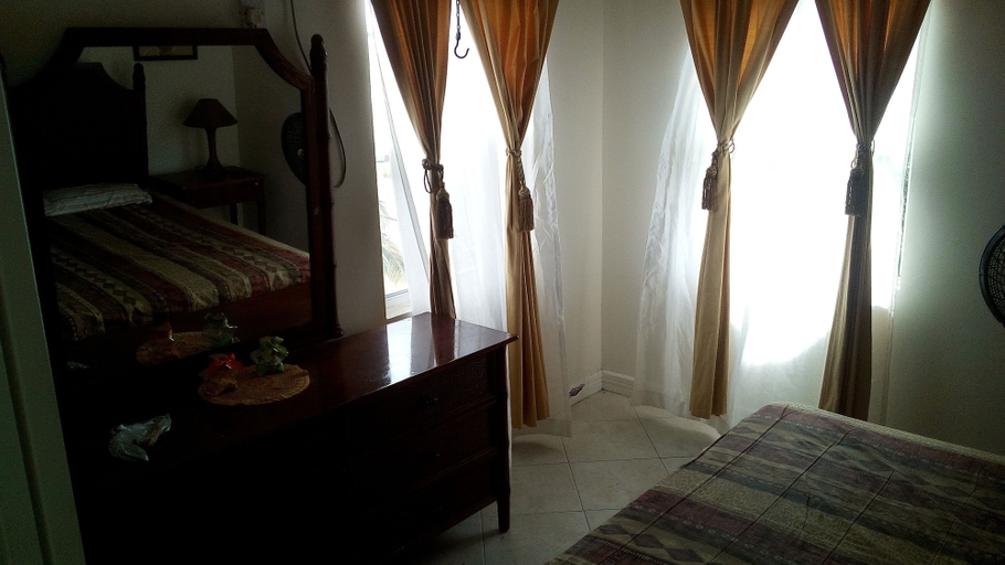 Bedroom 2, Winfort 4 Bay Walk