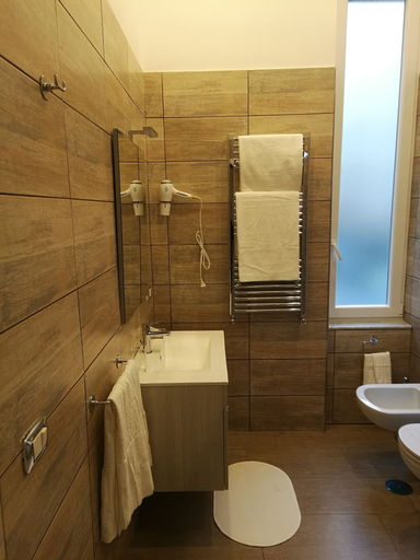 Bathroom 5, B&B Marange, Napoli