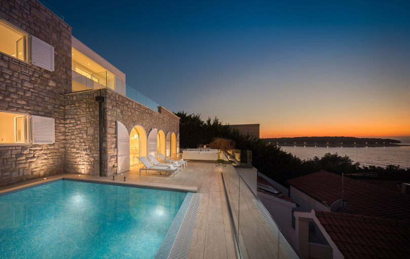 Sport & Beauty 3, Luxury Villa Dance Forever with Pool, Primošten