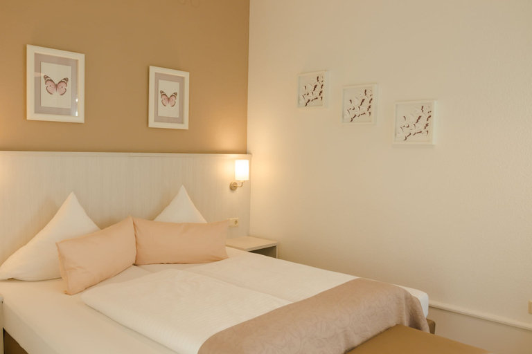 Bedroom 4, Hotel Luise, Südliche Weinstraße