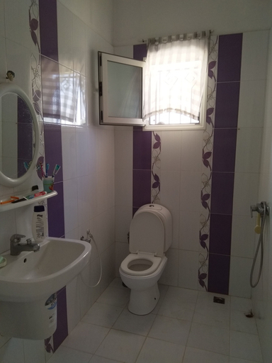 Bathroom, Maison des Tulipes, Beni Khiar