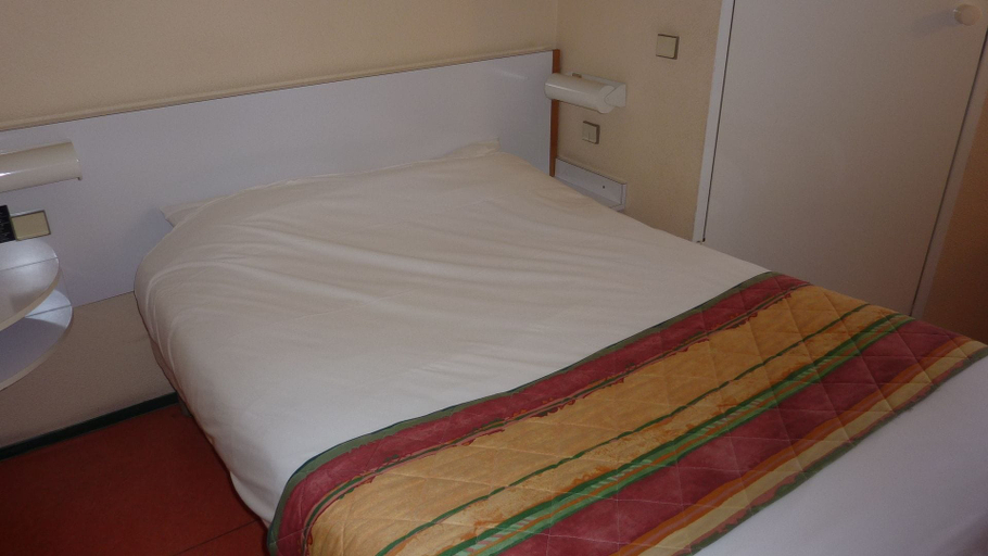 Bedroom 2, Hôtel Eco Relais, Pyrénées-Atlantiques