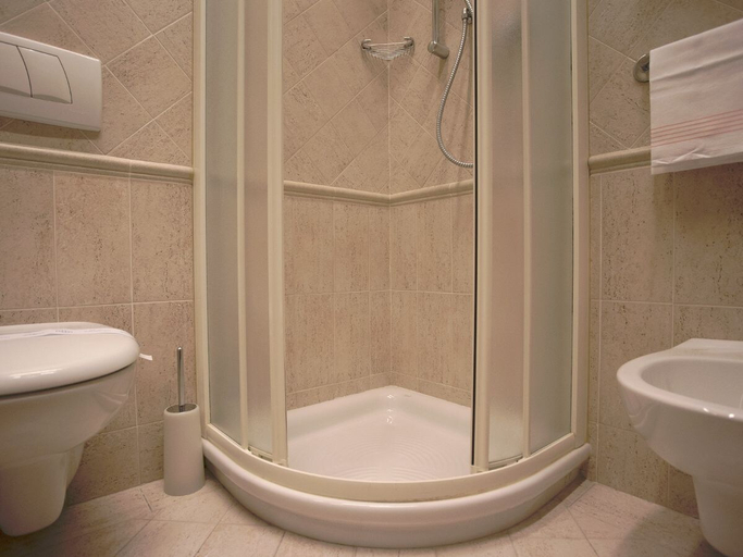 Bathroom 5, Hotel Ambasciatori, Forli' - Cesena