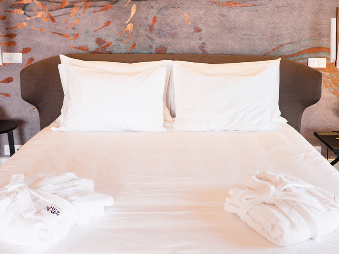 Bedroom 3, SINES SEA VIEW HOTEL, Sines