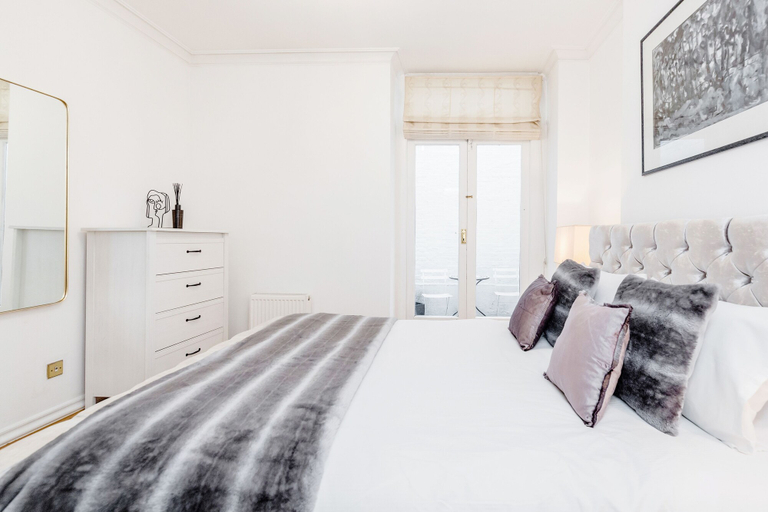 Bedroom 3, Earls Court Road Apartments, London