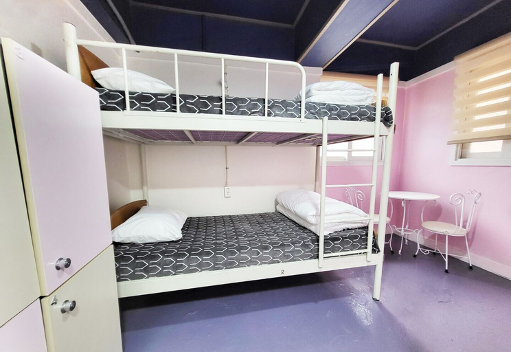 Bedroom 2, Hill Guesthouse Nampo, Jung