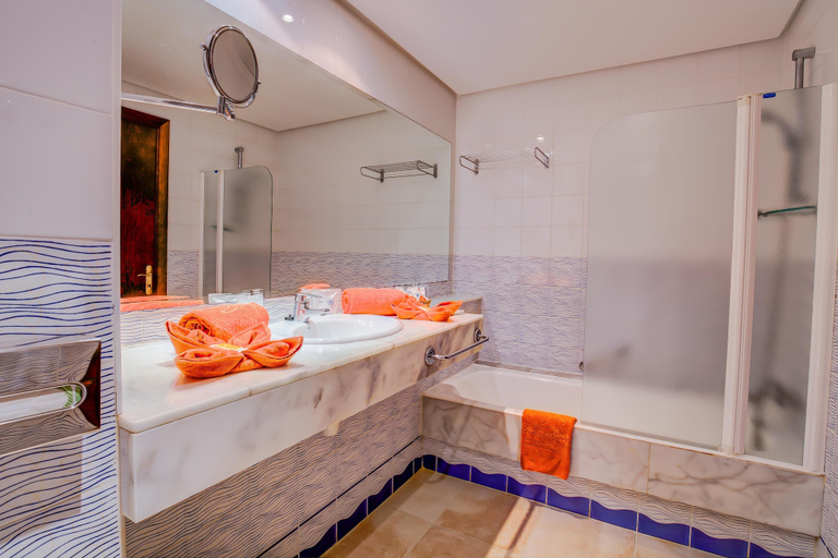 Bathroom 5, SBH Costa Calma Palace Thalasso & Spa, Las Palmas