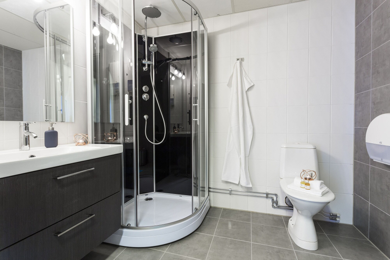 Bathroom 5, Hotell Drottninggatan 11, Boden