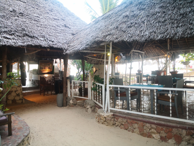 Food & Drinks 5, Mambo Ocean Resort, Kaskazini 'A'