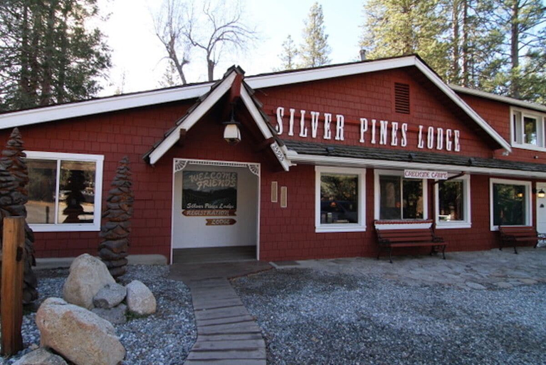 Exterior & Views 1, Silver Pines Lodge, Riverside