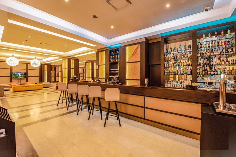 Food & Drinks 5, Krystal Palace Douala, Wouri