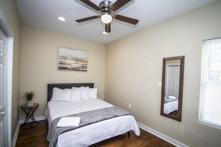 Bedroom 3, Renovated 2BR Near Downtown SA, Bexar
