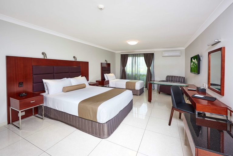 Bedroom 2, Best Western Casula Motor Inn, Liverpool - East