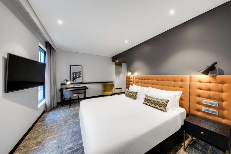 Bedroom 3, Vibe Hotel North Sydney, Sydney