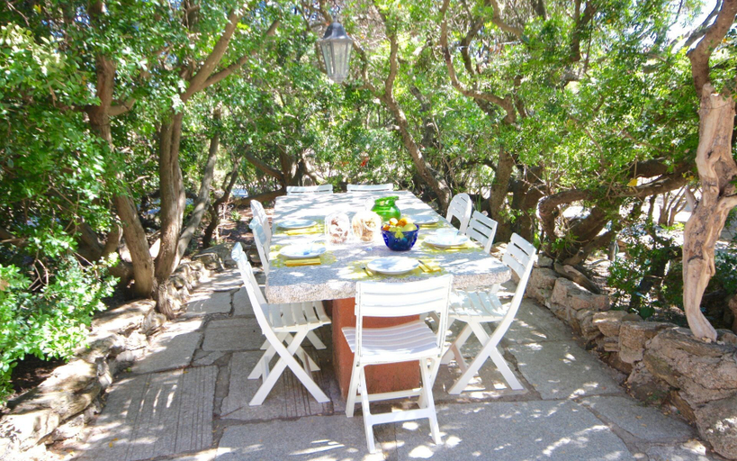 Others 5, Villa Magica, Olbia-Tempio