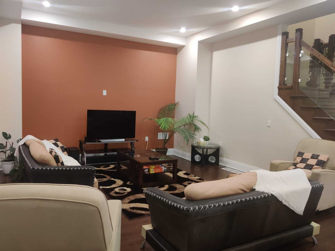 Others 5, Luxurious Rooms in Pickering, Durham