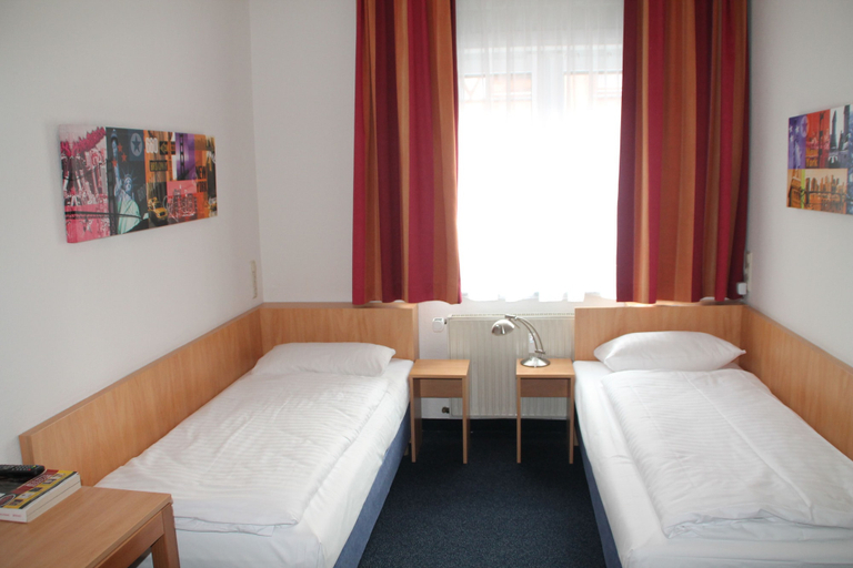 Bedroom 2, Hotel Römerhof by Trip Inn, Main-Kinzig-Kreis