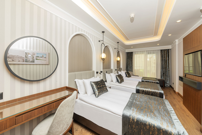 Bedroom 2, Mukarnas Pera Hotel, Beyoğlu