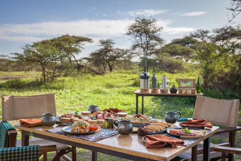 Food & Drinks 5, Gnu Ndutu Camp, Ngorongoro