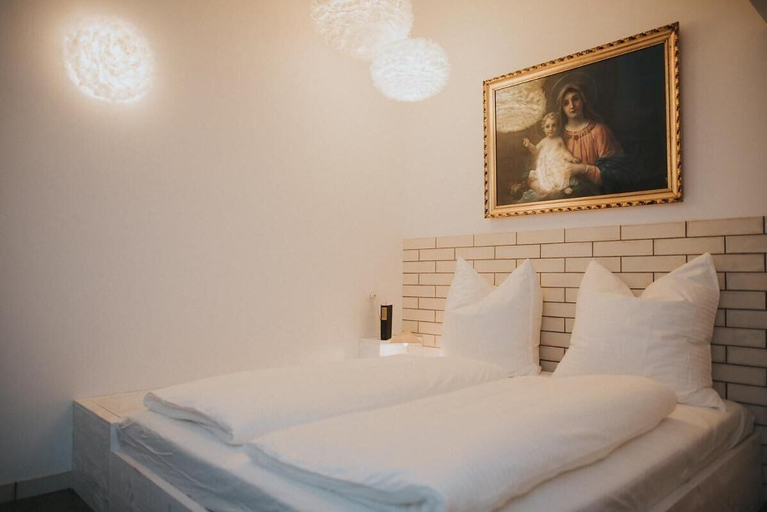 Bedroom 4, Projekt Gastraum, Neu-Ulm
