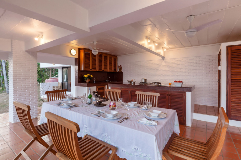 Food & Drinks 4, Baan Khunying – Secluded Phuket Beachfront Villa, Pulau Phuket