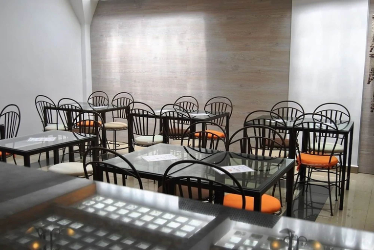 Food & Drinks 5, Hostal San Lorenzo, Madrid