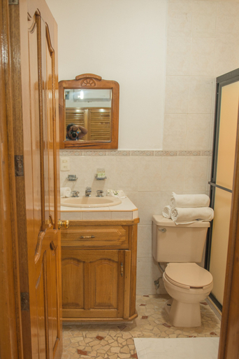 Bathroom 4, Hotel Villa Azul, Manzanillo
