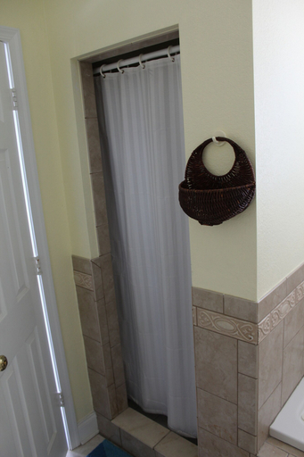 Bathroom 4, Sandbar Bed & Breakfast, Dare