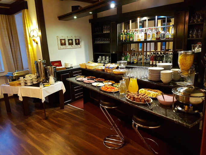Food & Drinks 4, Hotel Marie Luisa, Praha 19