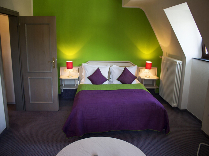 Bedroom 4, Malteser Komturei Hotel / Restaurant, Rheinisch-Bergischer Kreis