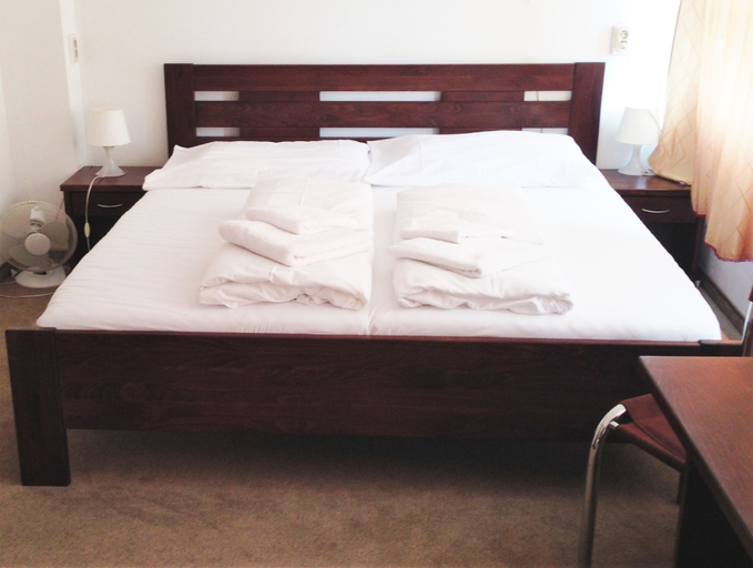 Bedroom 3, Botel Gracia, Bratislava I