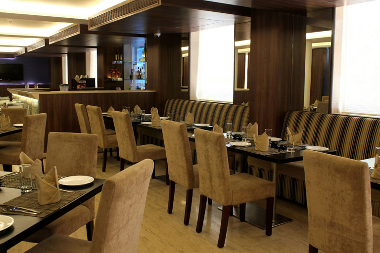 Food & Drinks 5, The Roa, Mumbai Suburban