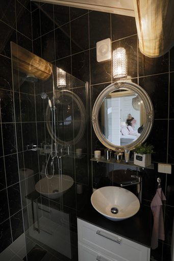 Bathroom, Sara's Bed and Breakfast, Ånge