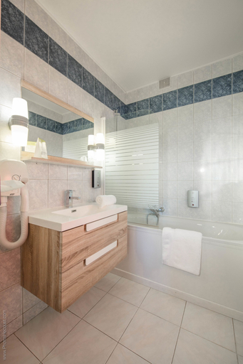 Bathroom 4, Hôtel Lensotel, Pas-de-Calais
