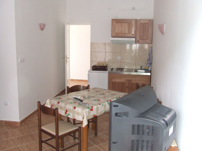 Others 5, Apartments Lazović