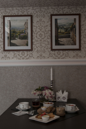 Food & Drinks 4, Griboedov House, Sankt-Peterburg gorsovet