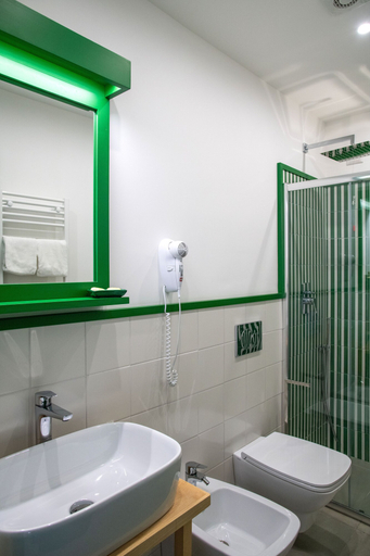 Bathroom 5, Al Campanile Suites, Napoli