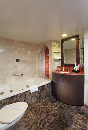 Bathroom 5, Hotel Aurora Towers, Pune