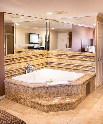 Bathroom 4, Rodeway Inn & Suites Bellflower, Los Angeles