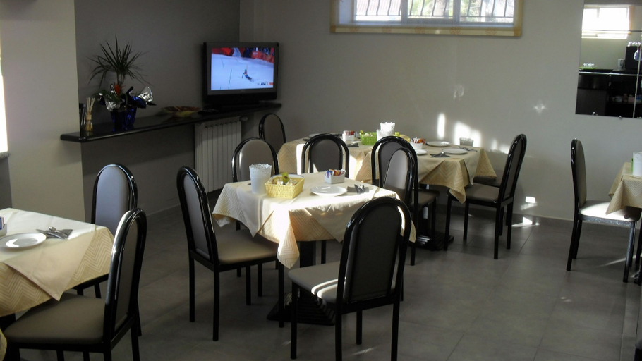 Food & Drinks 5, Albergo Residence Isotta, Novara