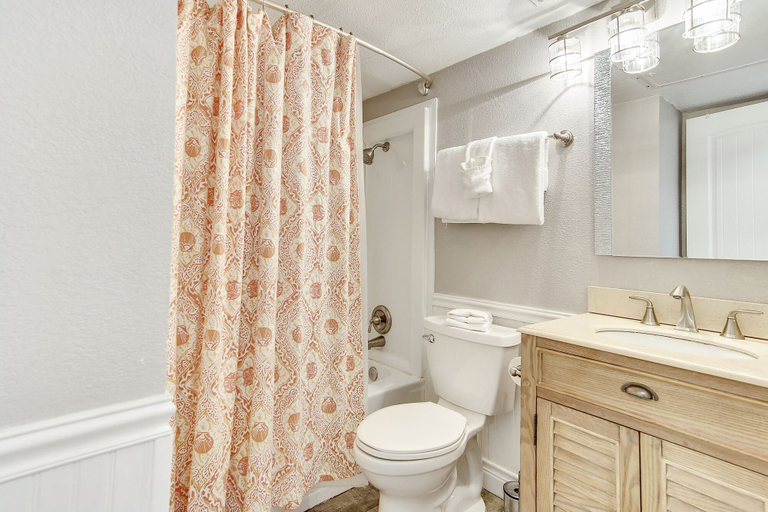 Bathroom 3, Casa Del Mar Beach Suites by AB Sea Resorts, Galveston