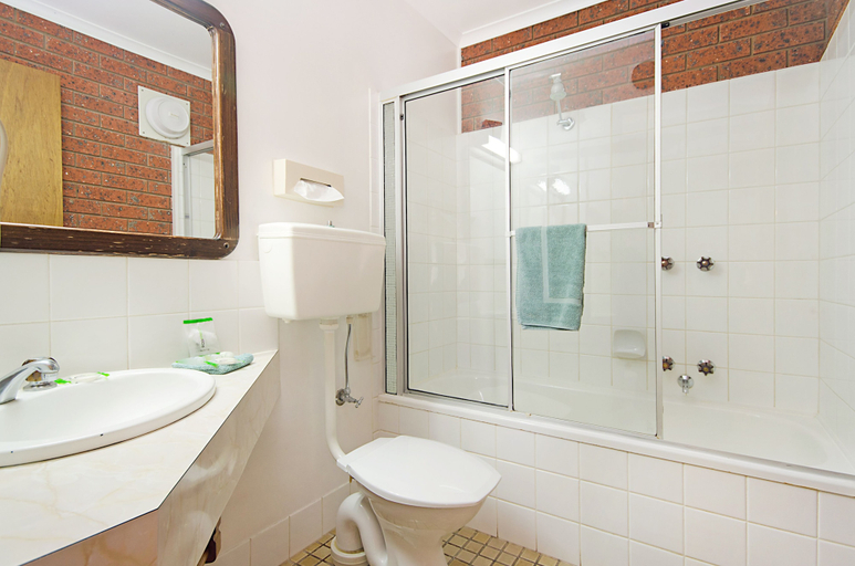 Bathroom 5, Whalers Rest Motor Inn, Glenelg - Portland