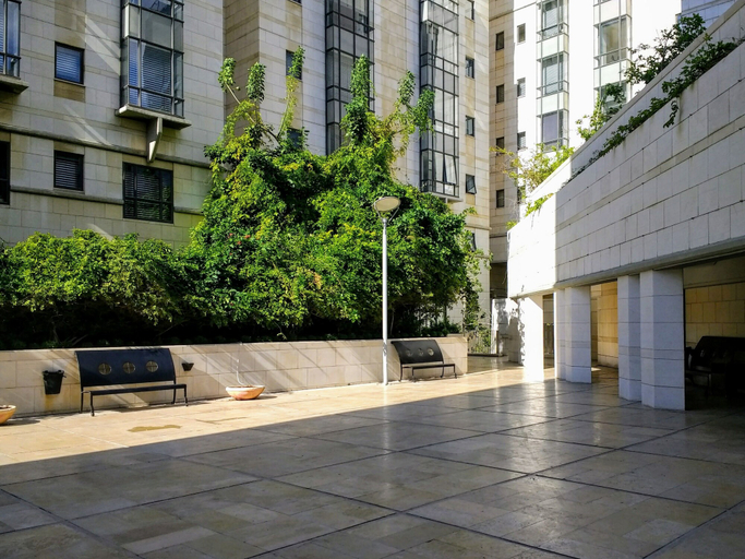 Exterior & Views 2, Bright and Clean Rothchild Quarter