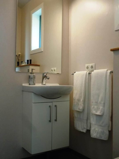 Bathroom 3, Hvammból Apartments, Mýrdalshreppur