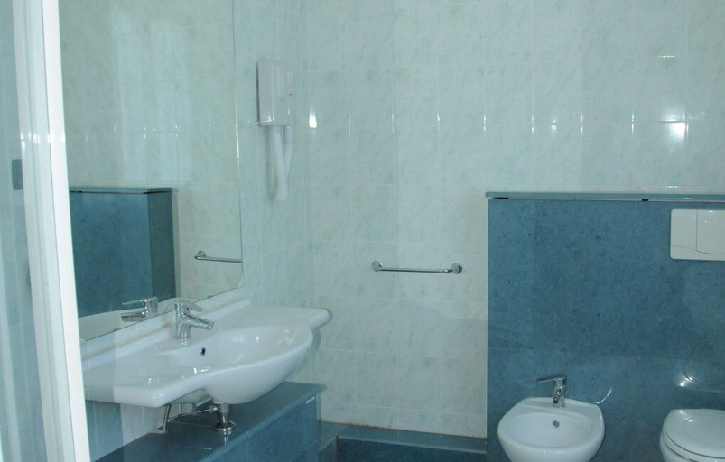 Bathroom 5, Albergo Villa Ester, Alessandria