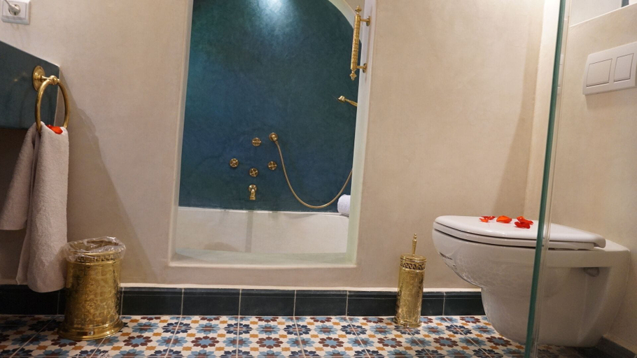 Bathroom 5, Riad Samsli, Marrakech